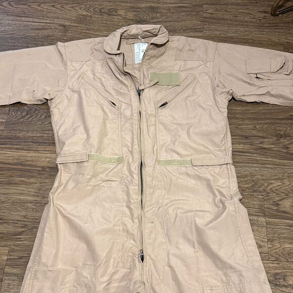 NWT Du Pont CWU 27/P NOMEX FLIGHT SUIT Coveralls Tan Size 46L - Picture 4 of 16